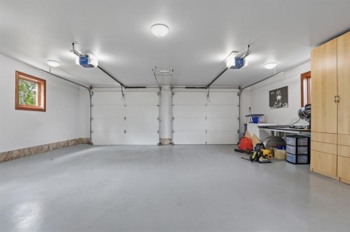 34 Oak Avenue, Okotoks, AB 