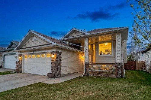285 West Creek Springs  Chestermere, AB T1Y 1N7