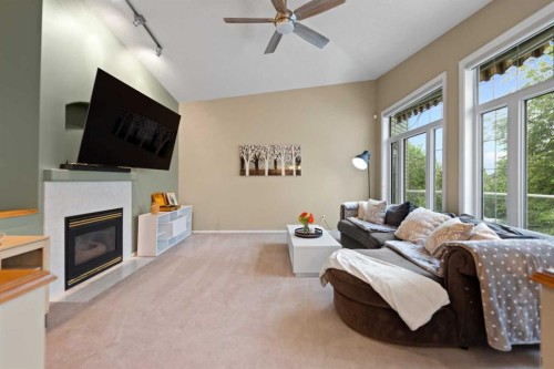 13 Somerset Gate Sw, Calgary, AB 