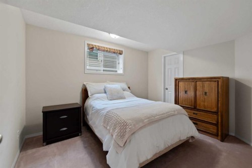 13 Somerset Gate Sw, Calgary, AB 