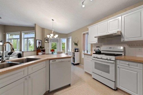 13 Somerset Gate Sw, Calgary, AB 