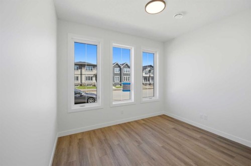 8557 Huxbury Drive, Calgary, AB 