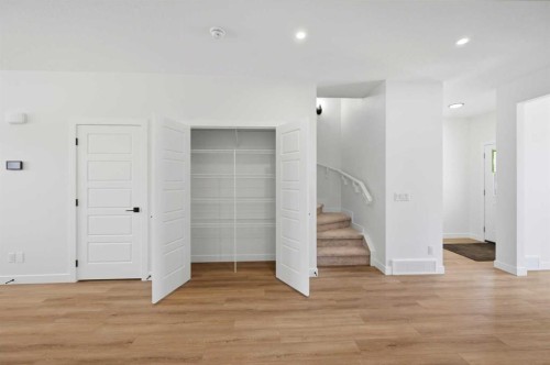 8557 Huxbury Drive, Calgary, AB 