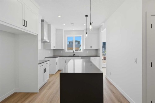 8557 Huxbury Drive, Calgary, AB 