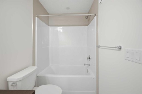 8557 Huxbury Drive, Calgary, AB 