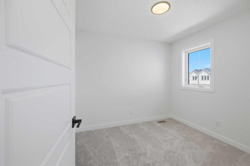 8557 Huxbury Drive, Calgary, AB 