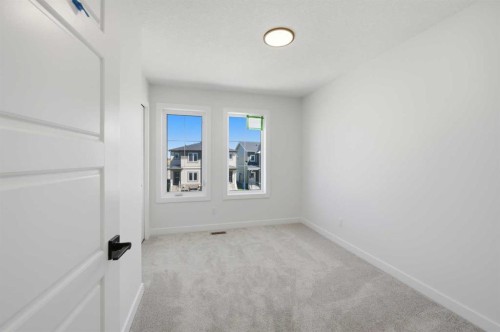 8557 Huxbury Drive, Calgary, AB 