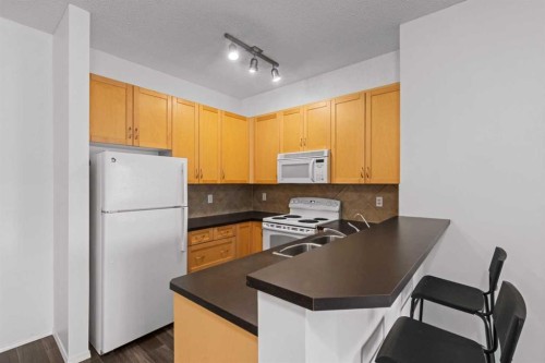 3304-70 Panamount Drive Nw, Calgary, AB 
