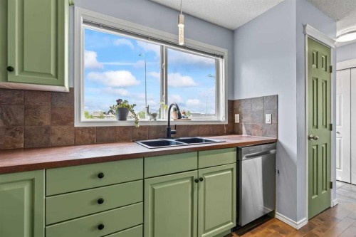 103 Copperfield Heights Se, Calgary, AB 