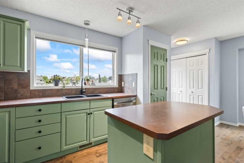 103 Copperfield Heights Se, Calgary, AB 