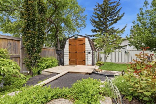 232 Hawkcliff Way Nw, Calgary, AB 