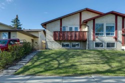 1121 Berkley Drive NW Calgary, AB T3K 1S6