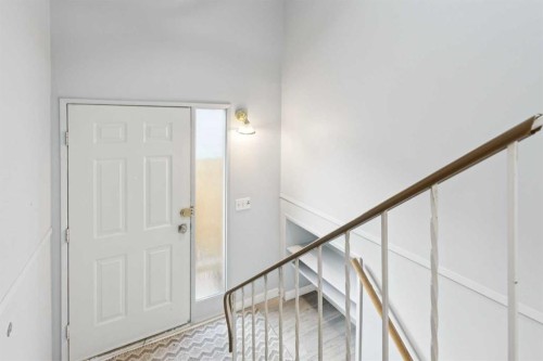 1121 Berkley Drive Nw, Calgary, AB - Indoor Photo Showing Other Room