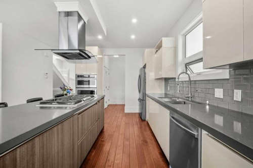2412 28 Avenue Sw, Calgary, AB 