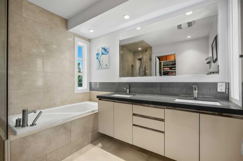 2412 28 Avenue Sw, Calgary, AB 