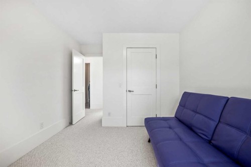 2412 28 Avenue Sw, Calgary, AB 