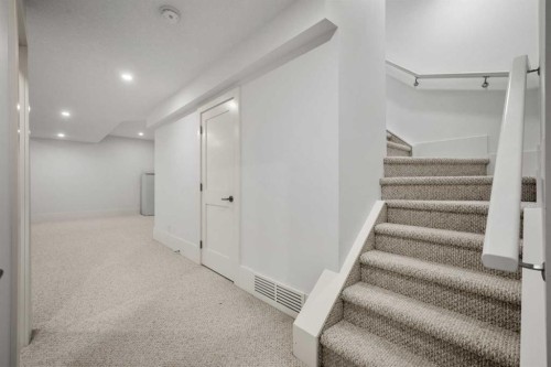 2412 28 Avenue Sw, Calgary, AB 