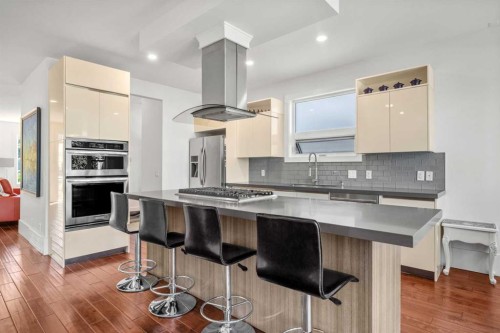2412 28 Avenue Sw, Calgary, AB 