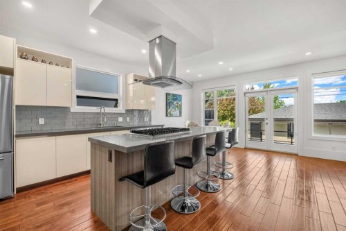 2412 28 Avenue Sw, Calgary, AB 