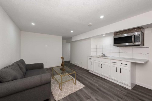 8266 Edgebrook Drive, Calgary, AB 