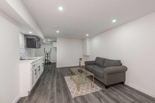 8266 Edgebrook Drive, Calgary, AB 