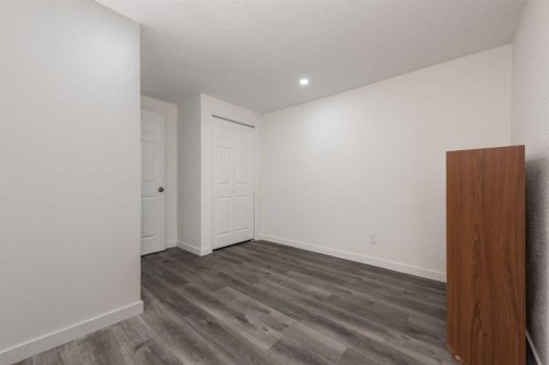 8266 Edgebrook Drive, Calgary, AB 