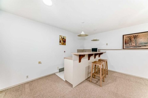 16 Martinridge Way, Calgary, AB 