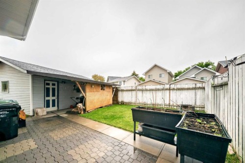16 Martinridge Way, Calgary, AB 