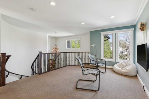 3013 Montcalm Crescent Sw, Calgary, AB - Indoor