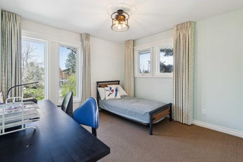 3013 Montcalm Crescent Sw, Calgary, AB - Indoor