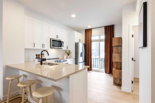 1506 Rangeview Drive Se, Calgary, AB - Indoor Photo Showing Kitchen With Double Sink With Upgraded Kitchen