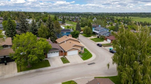 19 Deercrest Way Se, Calgary, AB 