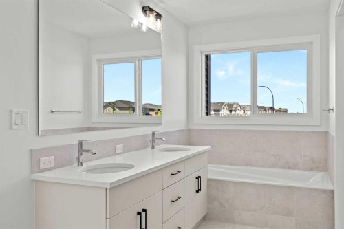 215 Sora Terrace Se, Calgary, AB 