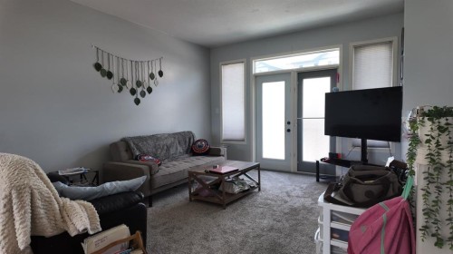 60-762 Heritage Boulevard West, Lethbridge, AB - Indoor Photo Showing Living Room