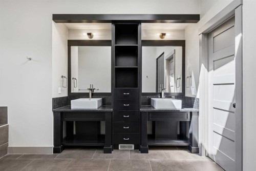 2013 1 Avenue Nw, Calgary, AB 