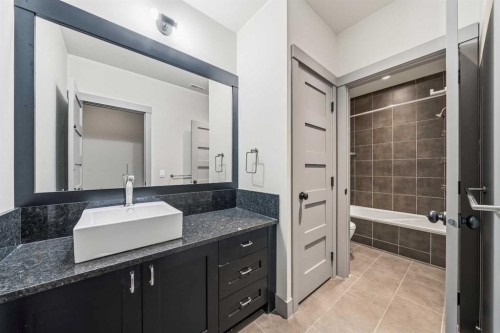 2013 1 Avenue Nw, Calgary, AB 