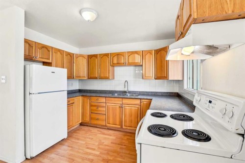 2108 23 Avenue Close, Bowden, AB 