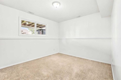 2108 23 Avenue Close, Bowden, AB 