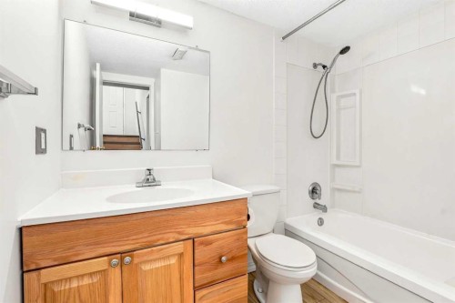 2108 23 Avenue Close, Bowden, AB 