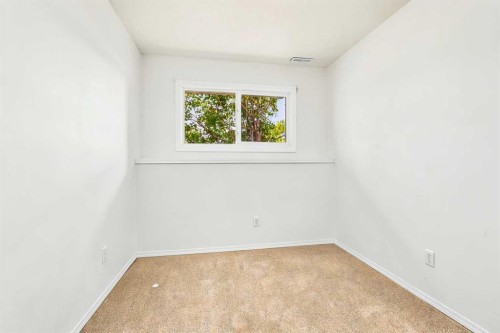 2108 23 Avenue Close, Bowden, AB 