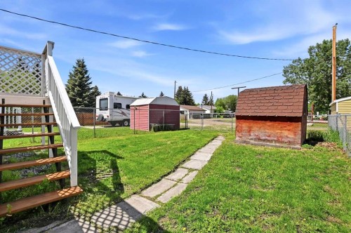 2108 23 Avenue Close, Bowden, AB 