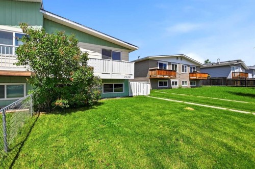 2108 23 Avenue Close, Bowden, AB 