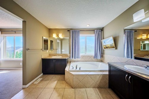 15 Silverado Saddle Court Sw, Calgary, AB 