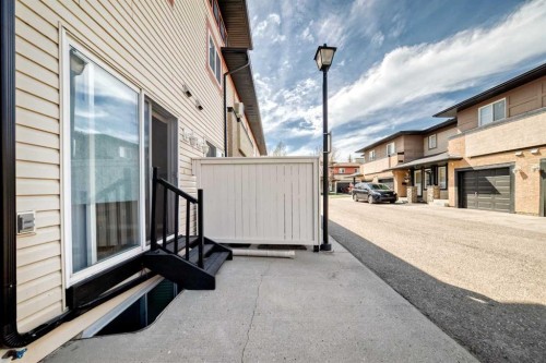 173 Eversyde Common Sw, Calgary, AB - Outdoor With Exterior