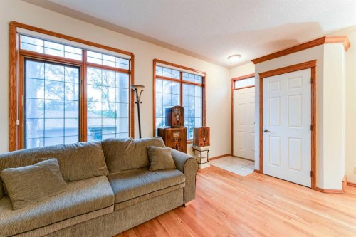 256 43 Avenue Nw, Calgary, AB 