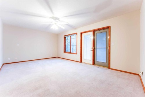 256 43 Avenue Nw, Calgary, AB 