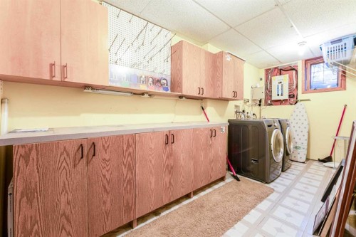 256 43 Avenue Nw, Calgary, AB 