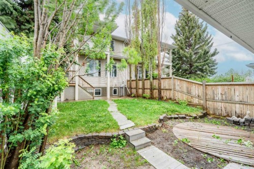 256 43 Avenue Nw, Calgary, AB 