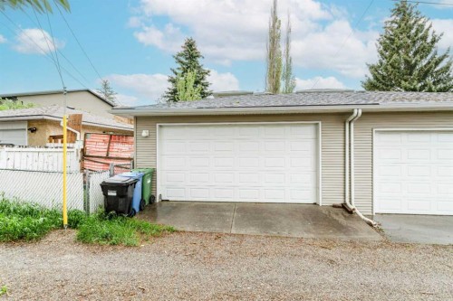 256 43 Avenue Nw, Calgary, AB 