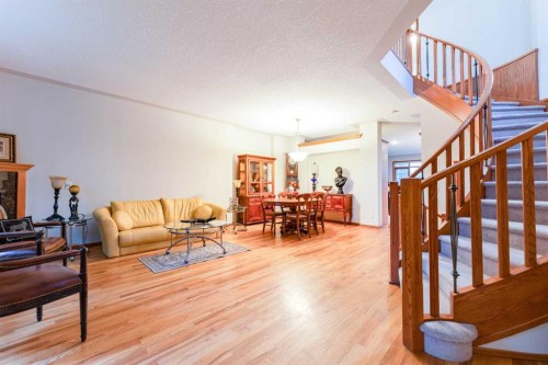 256 43 Avenue Nw, Calgary, AB 